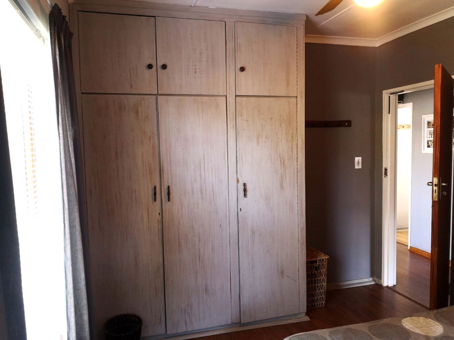 4 Bedroom Property for Sale in Campher Park Eastern Cape